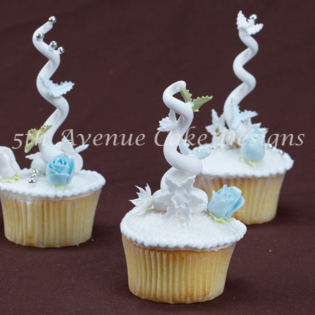 Whimsical cupcakes by Bobbie Noto