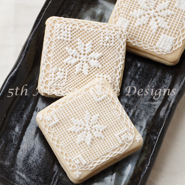 learn how to cross stitch with royal icing