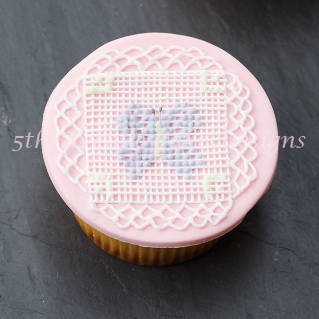 learn how pipe royal icing cross stitch butterflies
