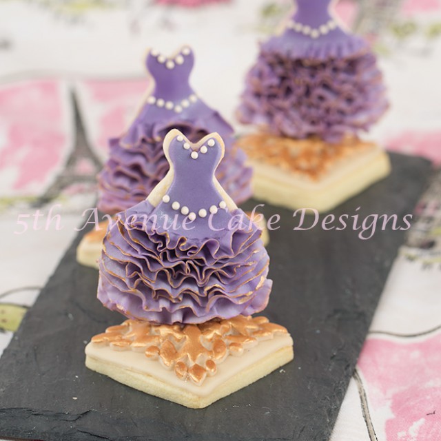 Learn how make and  use the correct royal icing consistencies and techniques