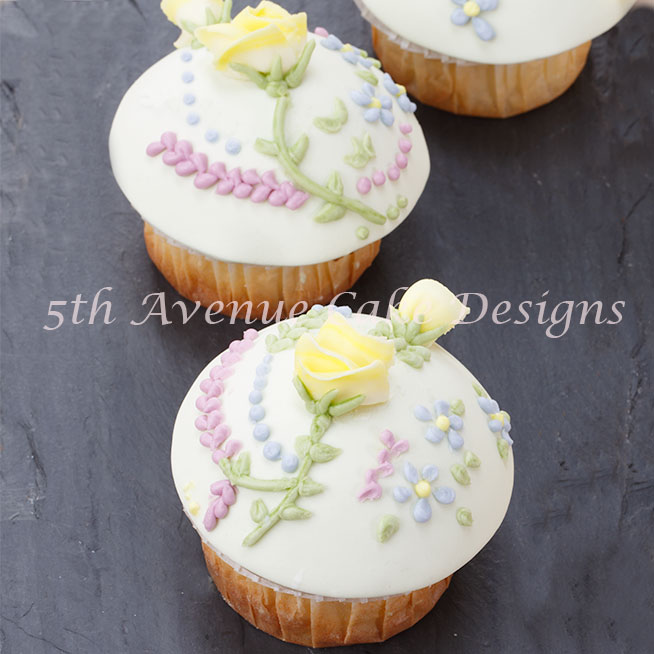 Celebrate Spring and Summer with Royal Icing Roses and Flowers