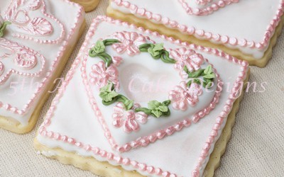 Open Tufted Garland Heart Cookie