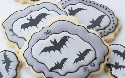 How to Create Wet on Wet Bat Cookies