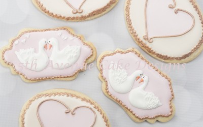 How to Decorate Love Swans and Elegant Heart Cookies