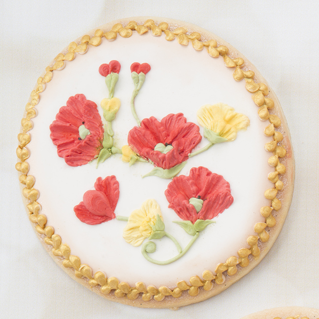 Royal icing Poppy and Buttercup Spiring Cookies