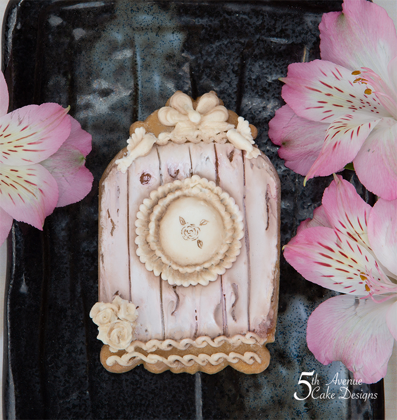 Vintage Birdhouse Cookie with a Royal Icing Wood Effect