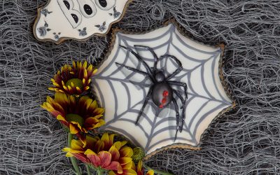 Dimensional Watercolor Creepy Spider and Ghostly Boo Cookies 🕷️👻